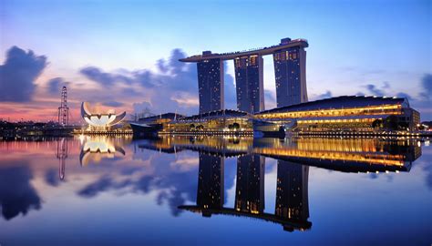 Marina Bay Sands , Singapore .